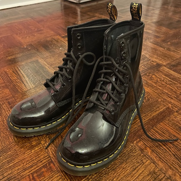 black dr. martens size 9! - Picture 1 of 3